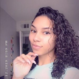 Meet your Posher, Mekayla